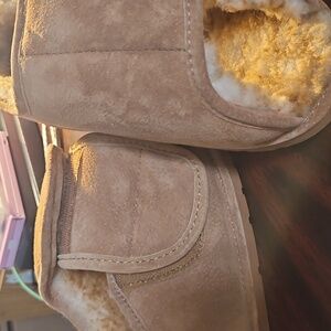 Cozy Tan Slippers with Sheepskin Fur Lining